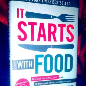 🔥Like NEW! It Starts with Food NY Times Bestseller Book 🔥